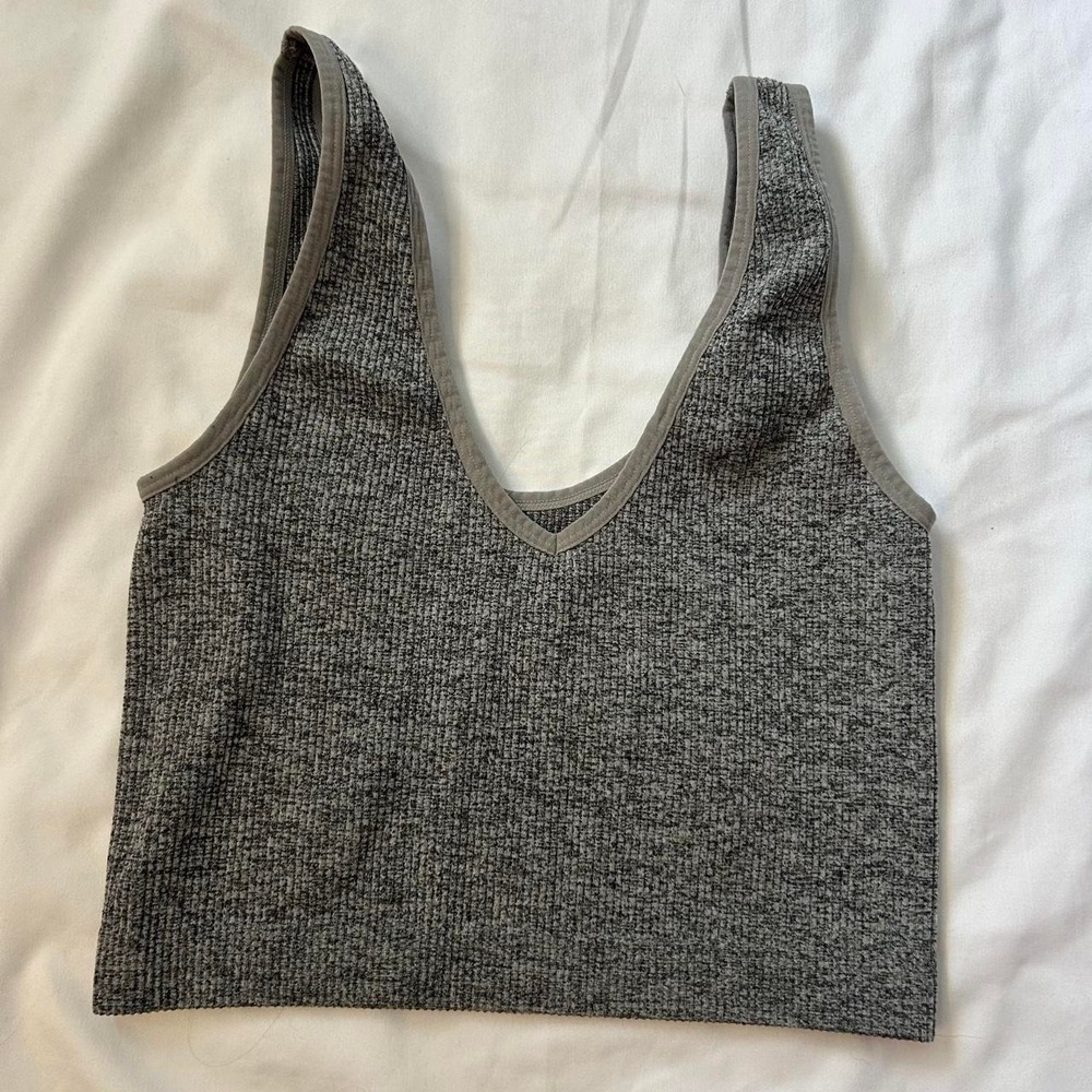 Gray Ribbed Cropped Tank Top